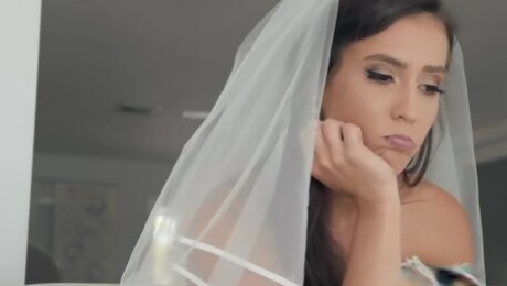 Libidinous bride Kelsi Monroe heart-stopping adult video