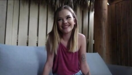 Dani Lynn nasty teen makes me cum!